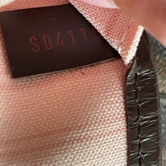 Louis Vuitton Neverfull MM Damier Ebene | Rose Ballerine Interior - Picture 11 of 11